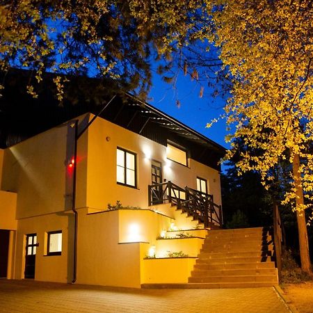 Dvi Nidos Hotel Exterior photo